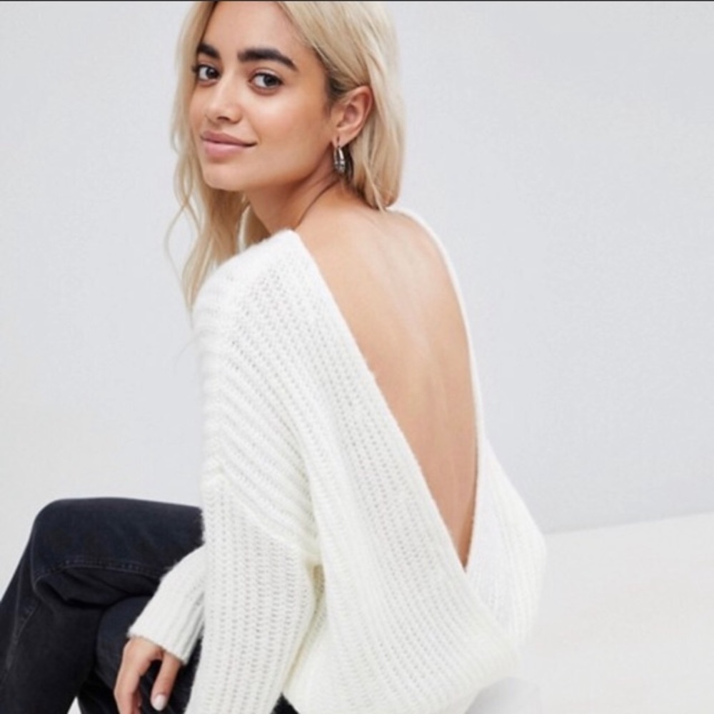 V cut back sweater